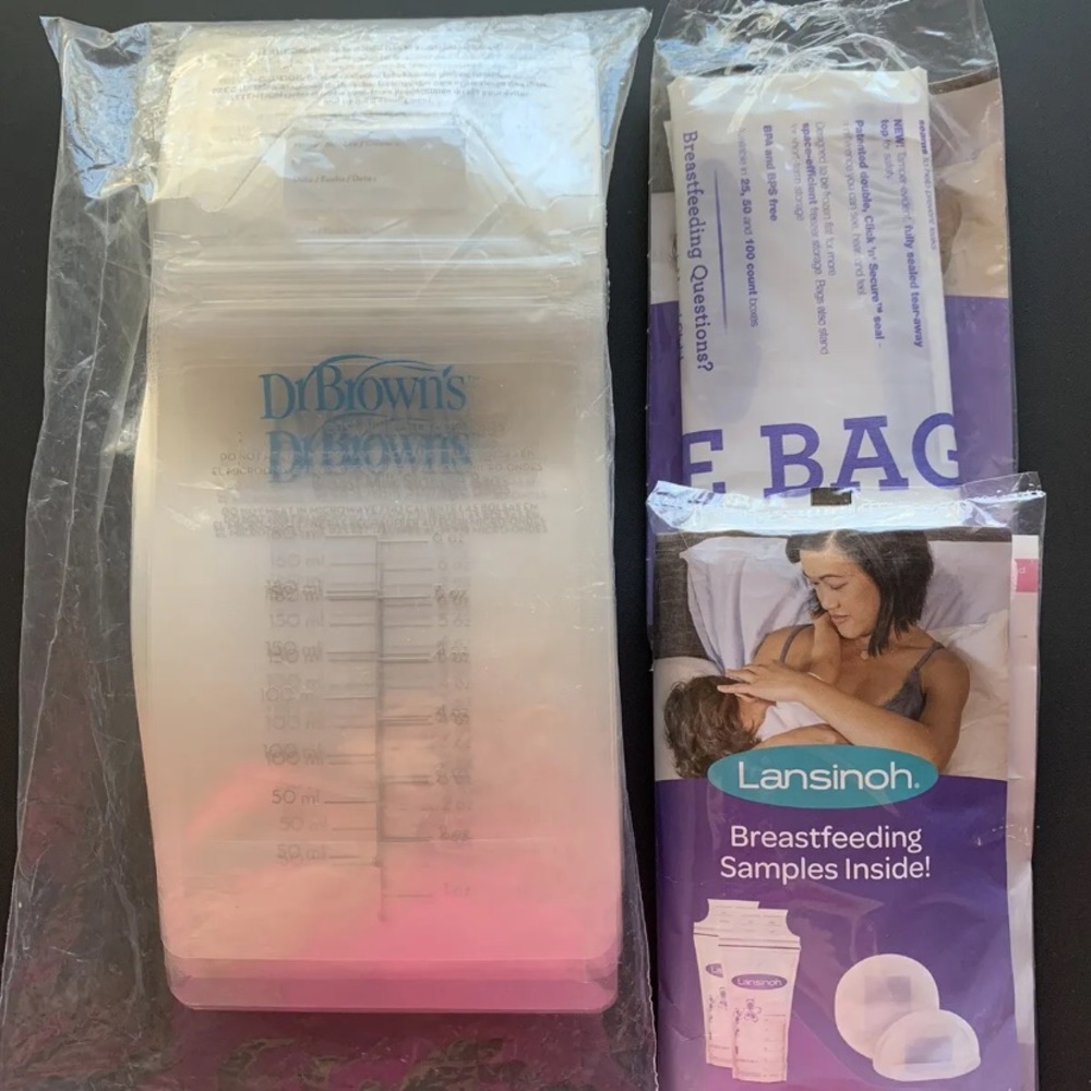 Dr. Brown's Breastmilk Storage Bags 46 Count + Lansinoh pads/bag samples